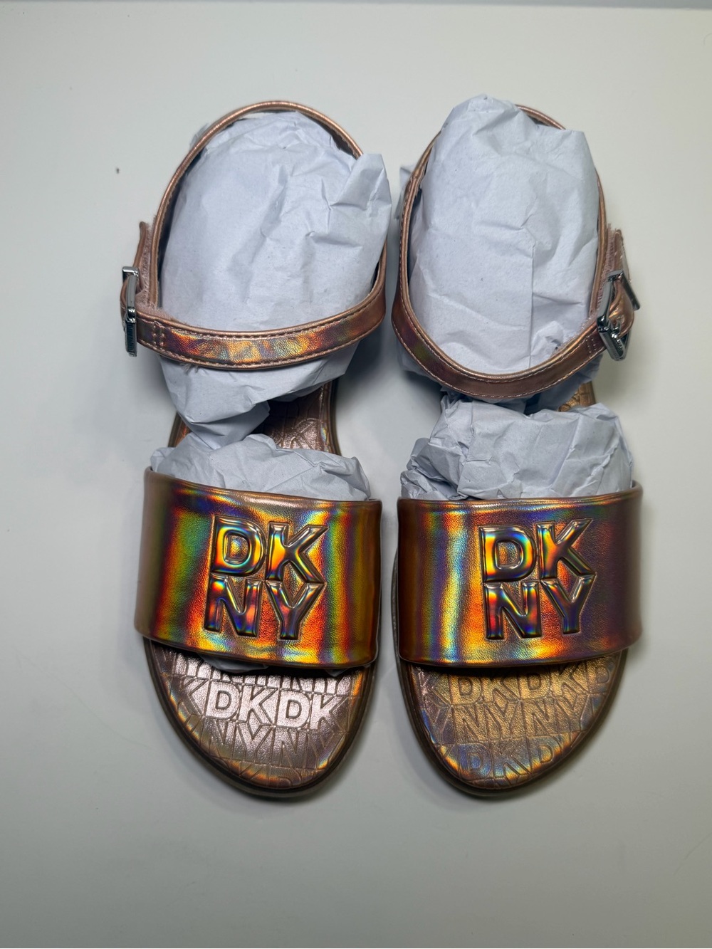 Dkny Girls' Iridescent Pink Strap Sandals size 5